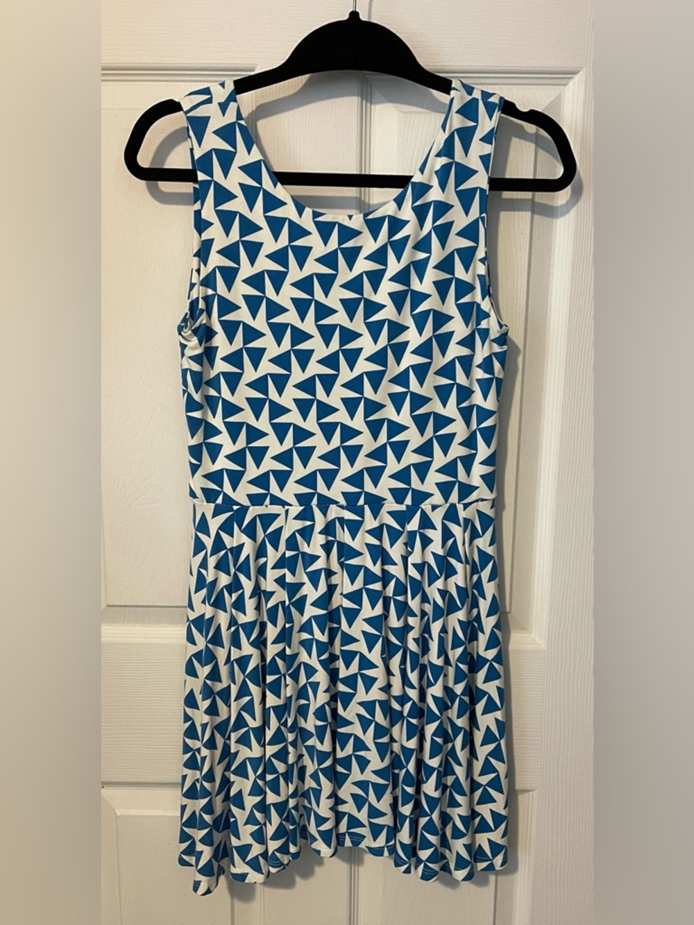 💃 FIGHTING EEL Vintage Blue & White Geometric Sleeveless Iggy Dress Size M